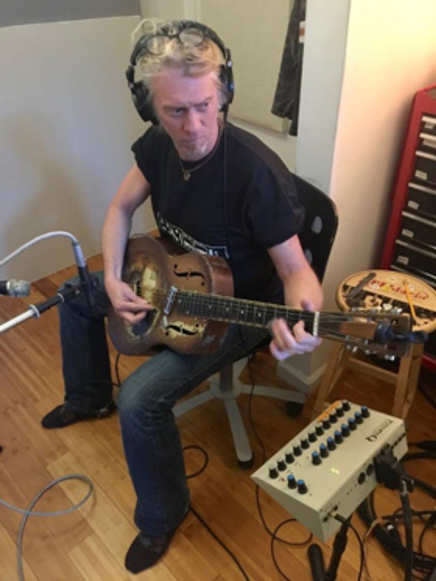 Jimbo Mathus Releases Video For Solo Blues Guitar Interpretation of Lucinda Williams CAN'T LET GO Jimbo Mathus Releases Video For Solo Blues Guitar Interpretation of Lucinda Williams CAN'T LET GO Image