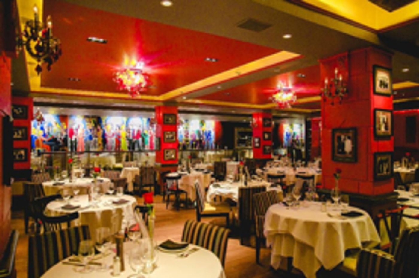 Review: LINCOLN SQUARE STEAK on the Upper West Side Introduces Wonderful Family Style Dining Review: LINCOLN SQUARE STEAK on the Upper West Side Introduces Wonderful Family Style Dining Image