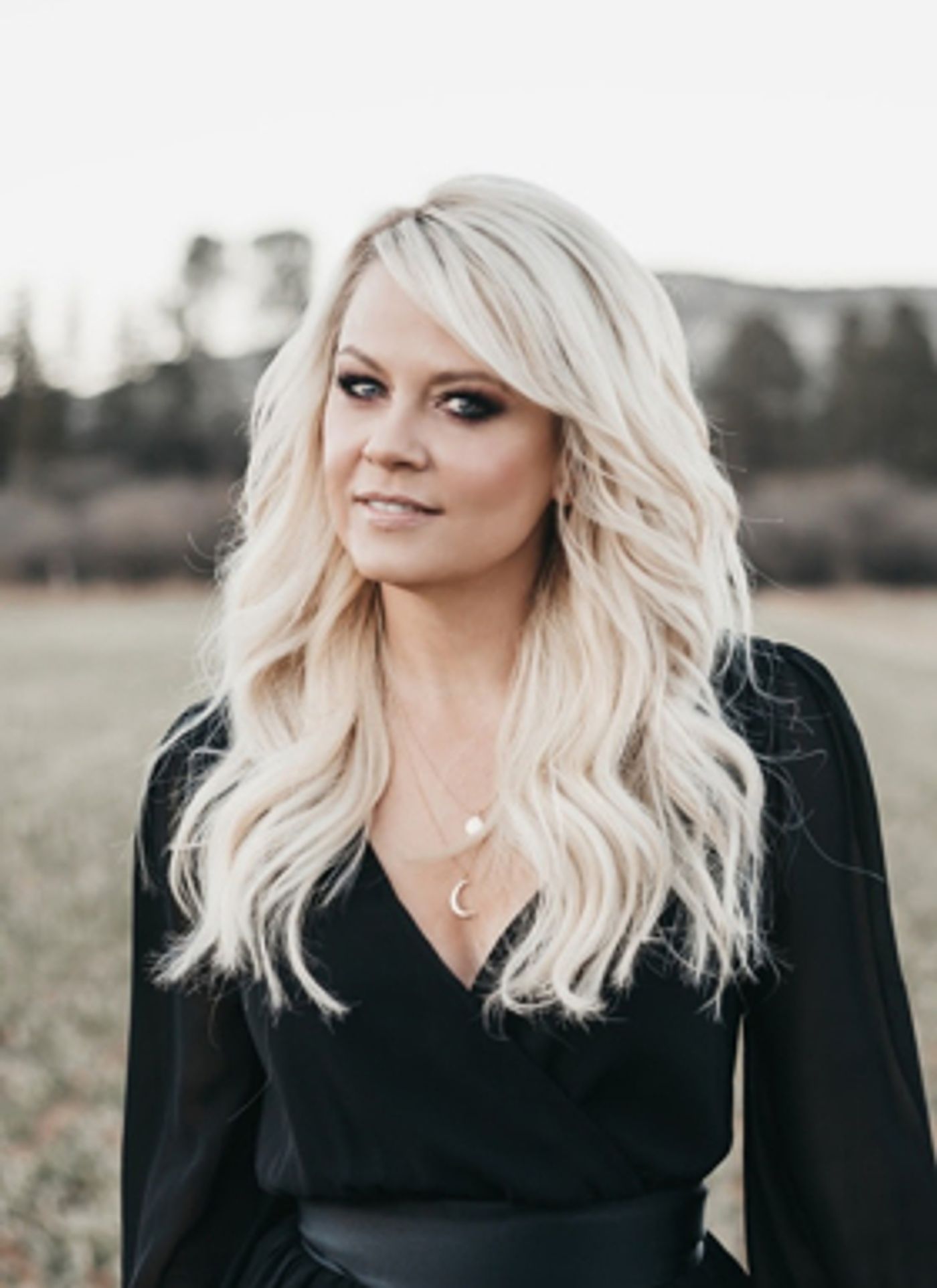 Heartland TV To Debut Shari Rowe's NIGHT RIDIN' Music Video Heartland TV To Debut Shari Rowe's NIGHT RIDIN' Music Video Image