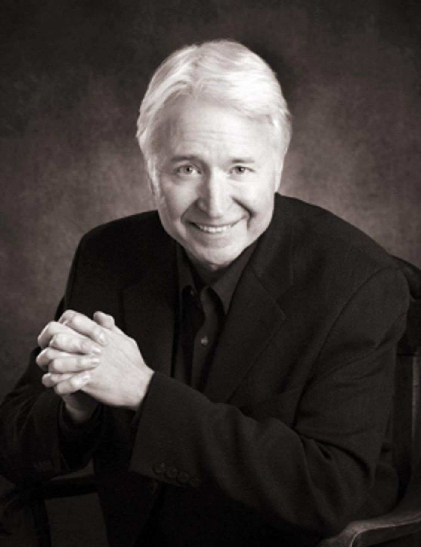 J.R. Sullivan Named Interim Artistic Director of Irish Theatre Of Chicago  Image