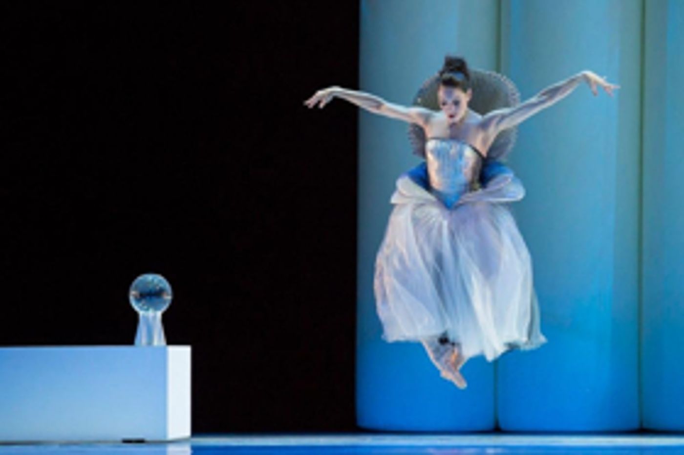 Les Ballets de Monte-Carlo Brings THE SLEEPING BEAUTY (LA BELLE) to the Auditorium Theatre  Image