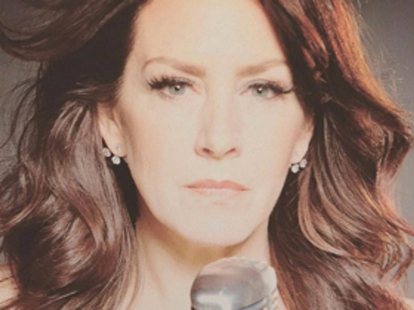 Joely Fisher to Bring 'GROWING UP FISHER' to Martinis Above Fourth Joely Fisher to Bring 'GROWING UP FISHER' to Martinis Above Fourth Image