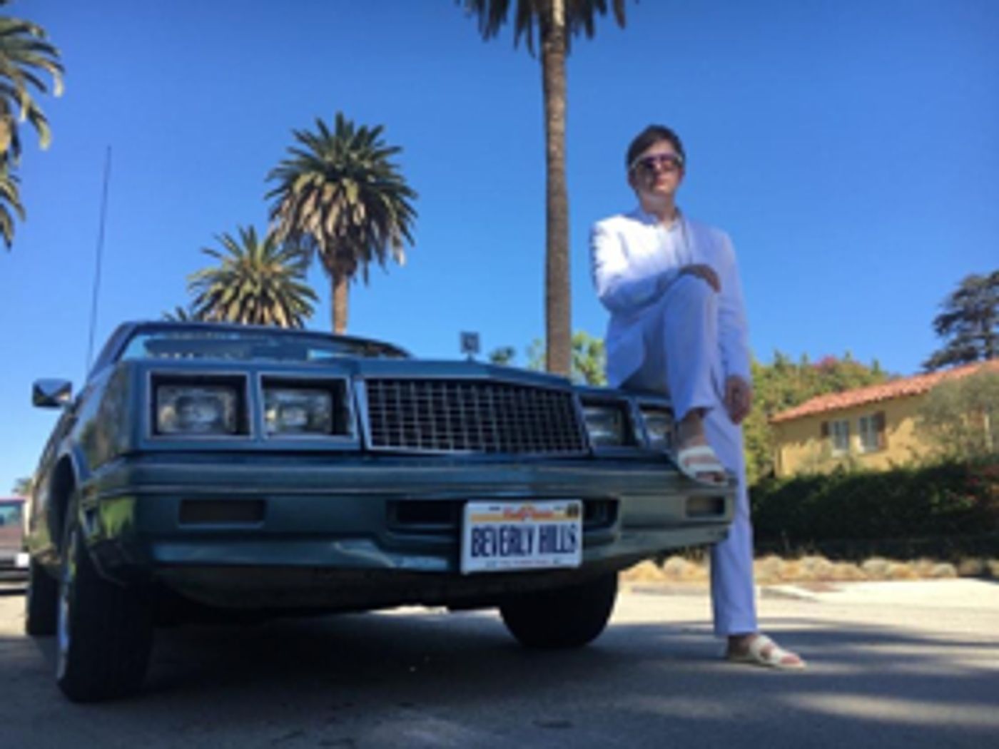 Dent May Kicks Off Summer Tour with Shannon Lay This Month  Image