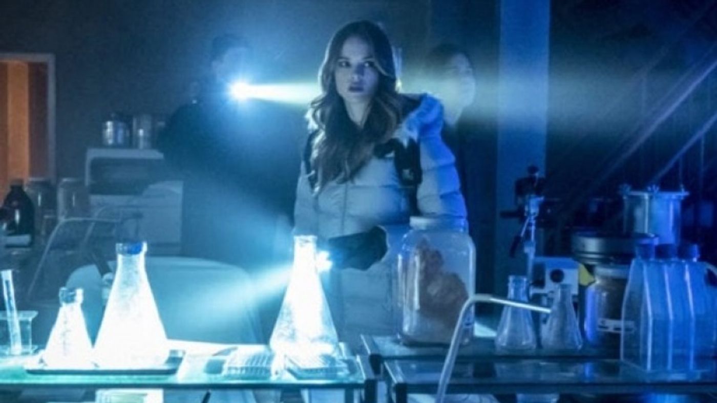 BWW Recap: Things Get Chilly on THE FLASH BWW Recap: Things Get Chilly on THE FLASH Image