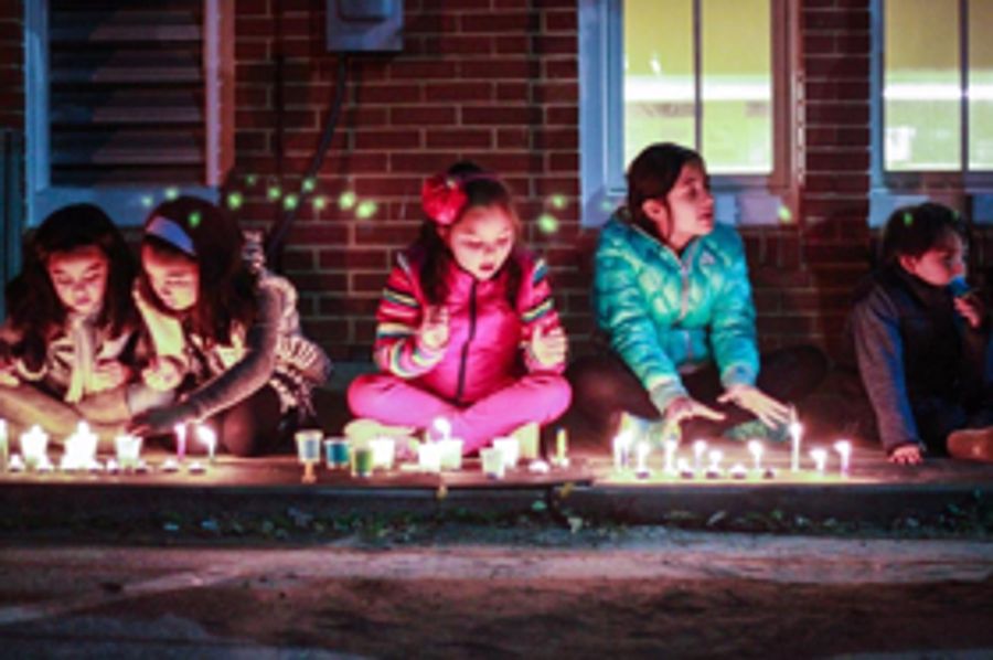 Aurora Theatre Rings in Holiday Cheer with Spirited December Programming Image