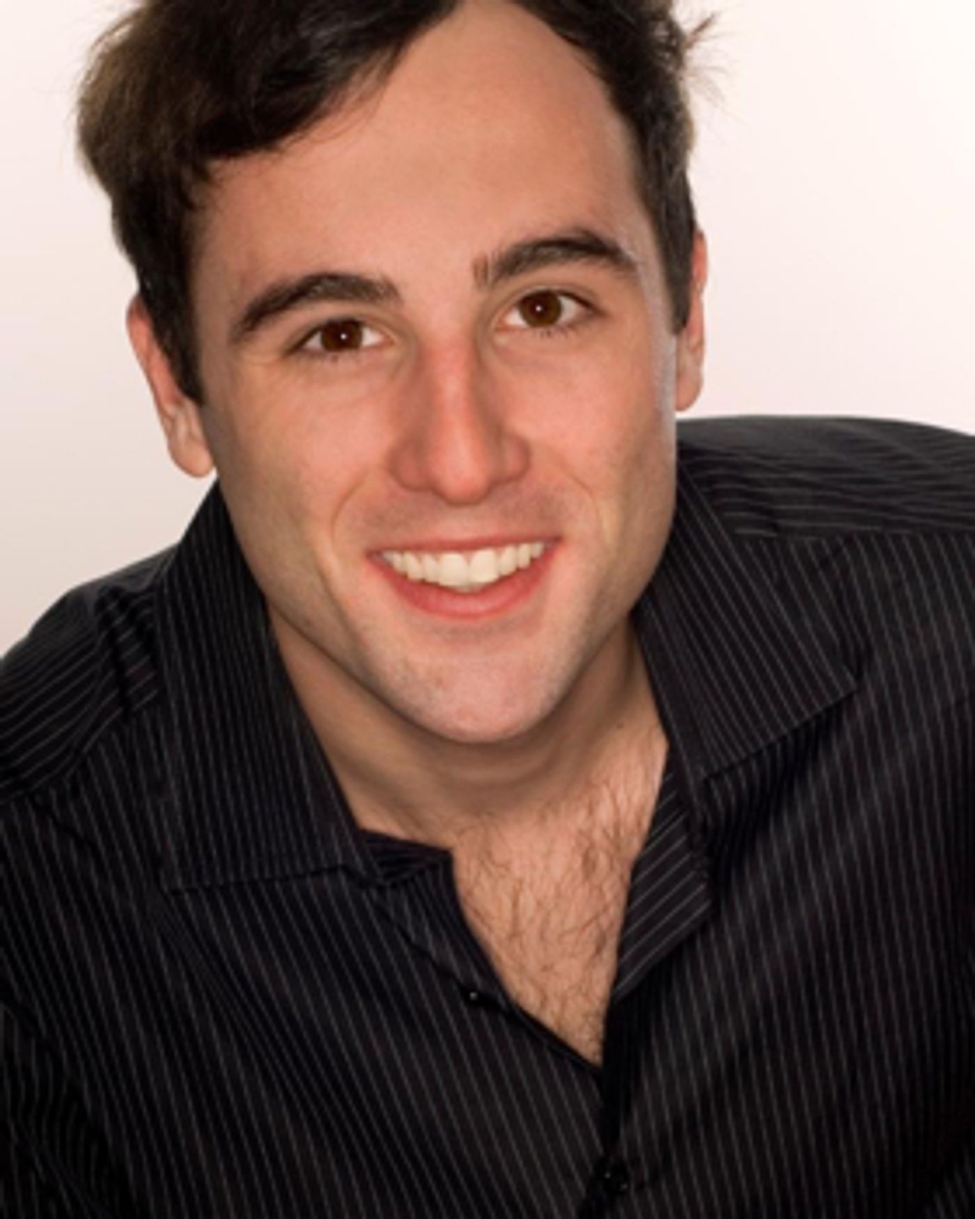 Interview: 6 Questions with Guthrie Theater NOISES OFF's Nathan Keepers Interview: 6 Questions with Guthrie Theater NOISES OFF's Nathan Keepers Image