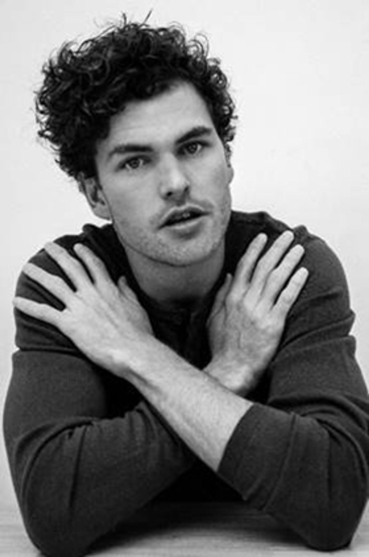 Vance Joy Brings 'Ukuleles For Kids' To Children's Hospitals Across The U.S.  Image