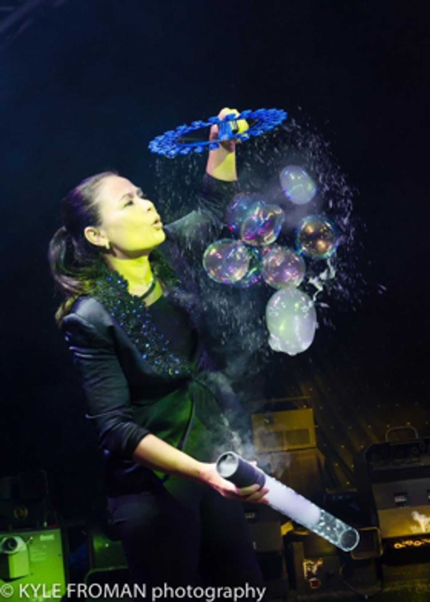 GAZILLION BUBBLE SHOW Enters Its 12th Year With 4,279 Performances And Over 700,000 Smiles GAZILLION BUBBLE SHOW Enters Its 12th Year With 4,279 Performances And Over 700,000 Smiles Image