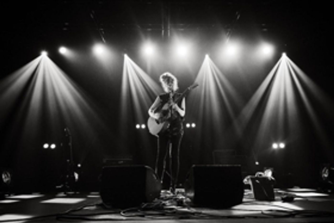 Emma Ruth Rundle Announces Tour with Thou, MONO  Image