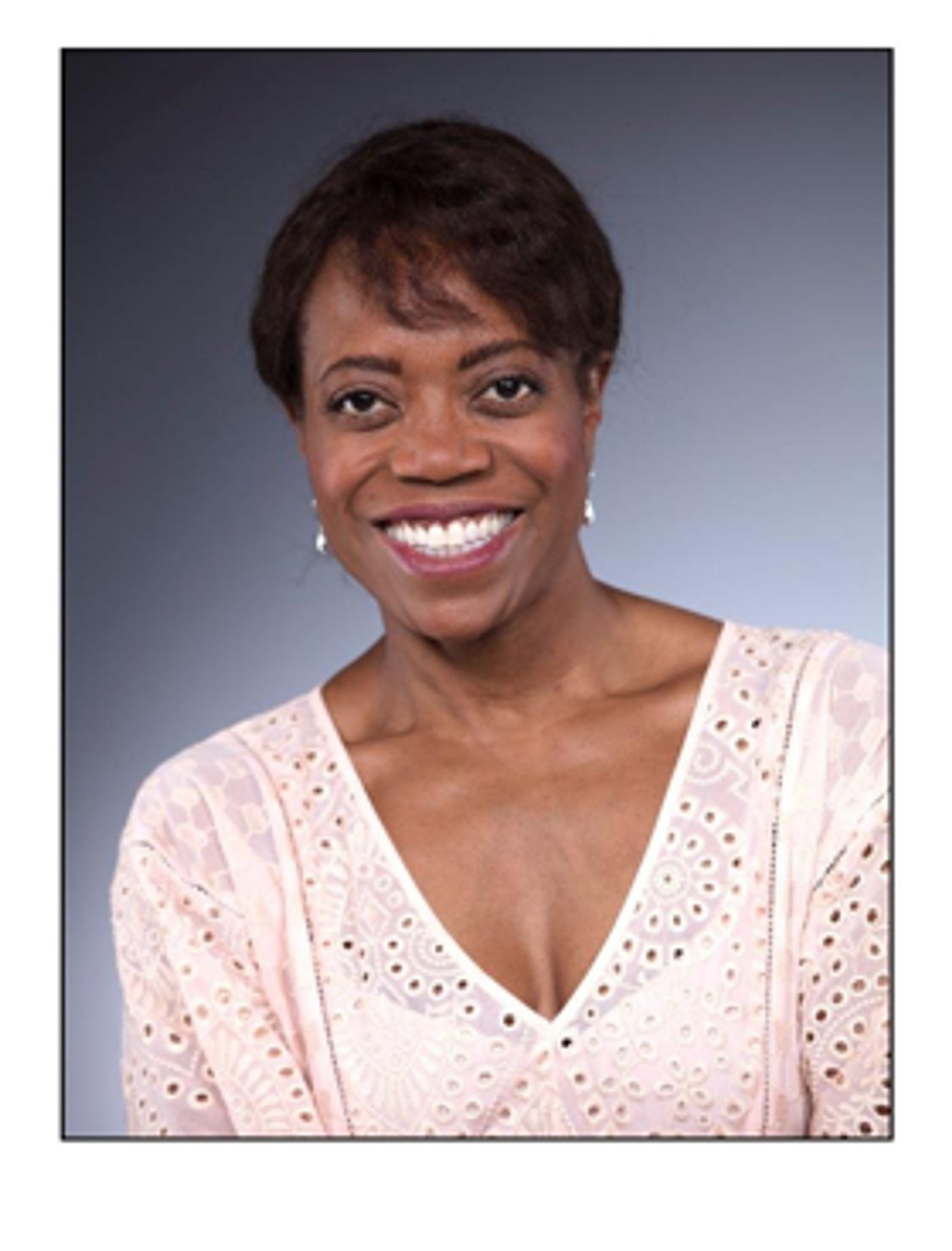 Interview: 6 Questions & a Plug with GUESS WHO'S COMING TO DINNER's Regina Marie Williams  Image