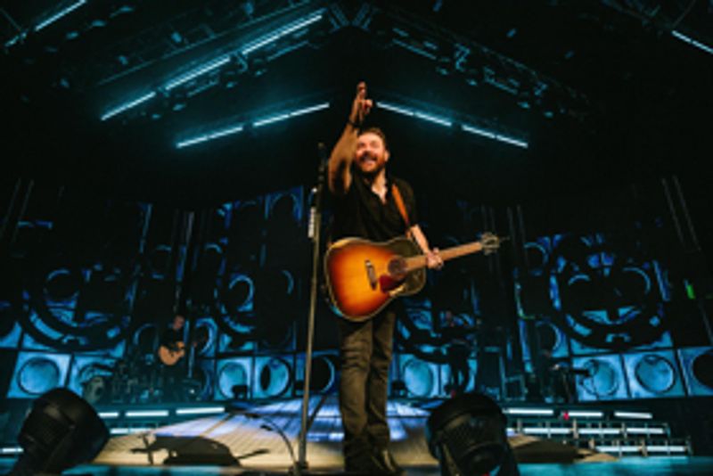 Chris Young's Raised On Country World Tour 2019 Plays Standout Shows Image
