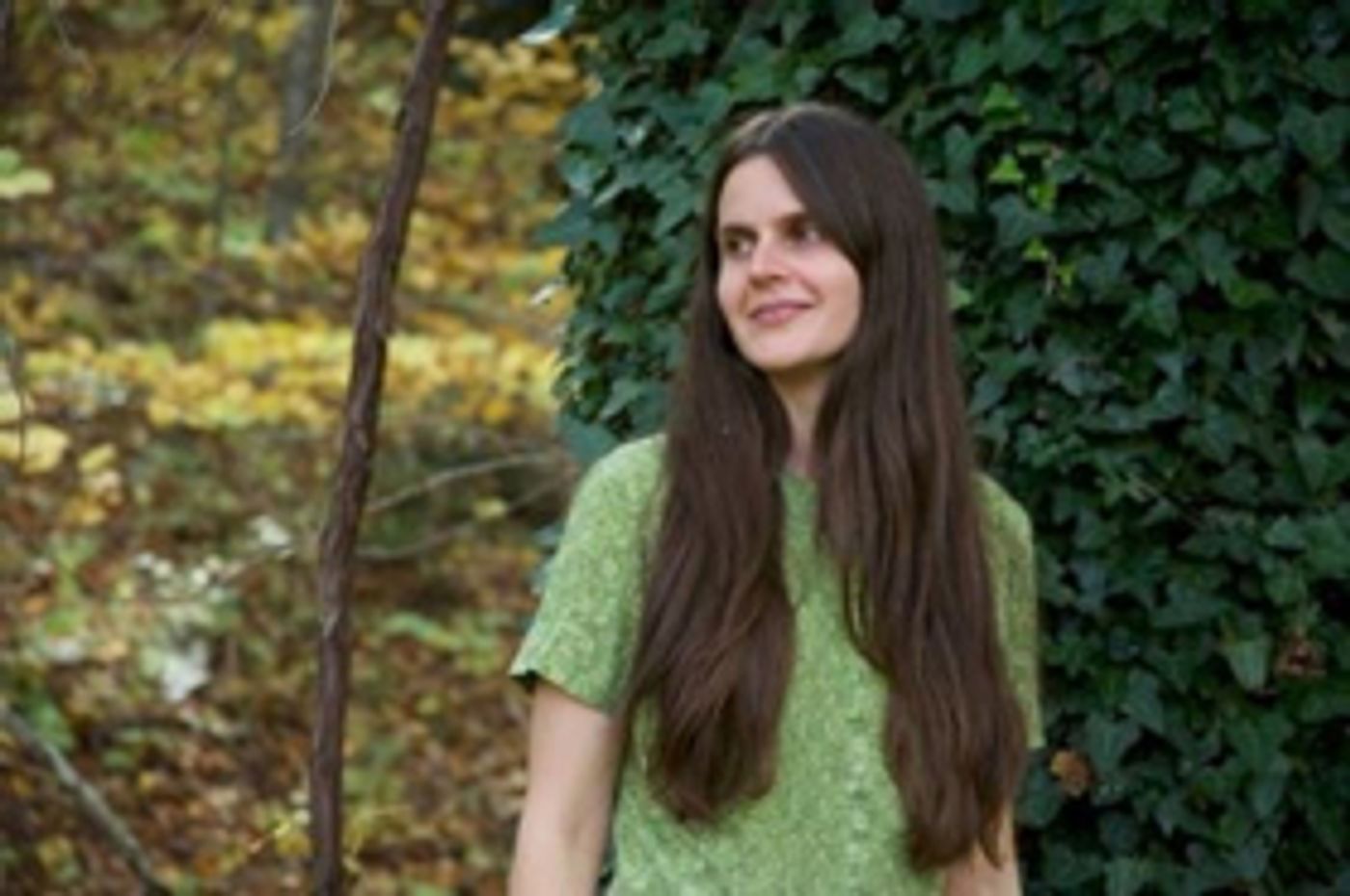 Sarah Louise Shares New Single WHEN WINTER TURNS + New Album Out 5/11  Image