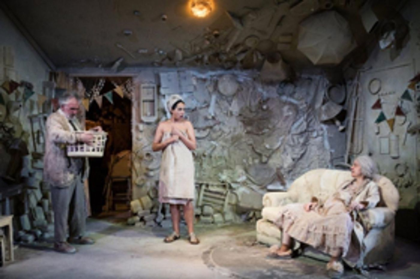 Review: MA, PA AND THE LITTLE MOUTHS, Tron Theatre Review: MA, PA AND THE LITTLE MOUTHS, Tron Theatre Image