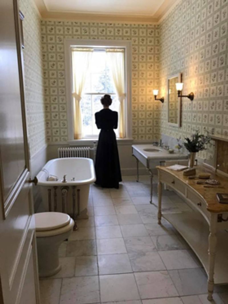 Sara Farrington's LEISURE, LABOR, LUST To Play The Tank Image