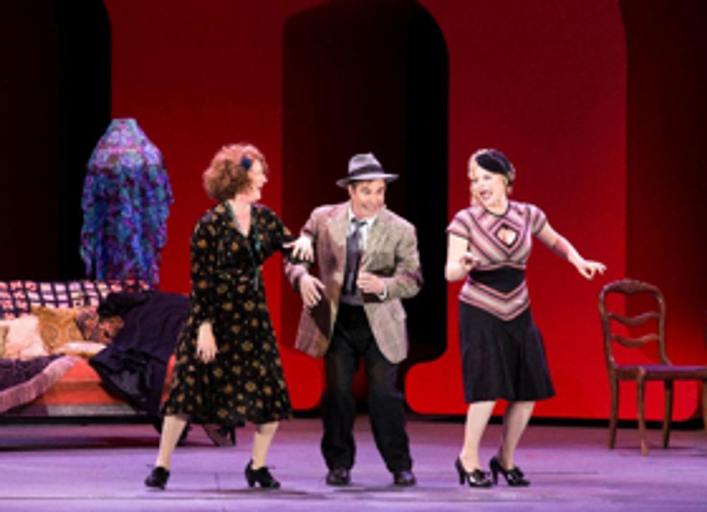 Review: Michael Arden Directs ANNIE with Creative Ingenuity at the Hollywood Bowl  Image