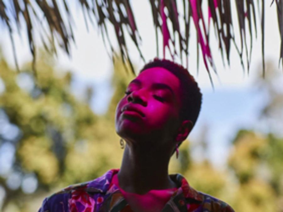Singer / Songwriter Aisha Badru Releases Debut Album PENDULUM Image