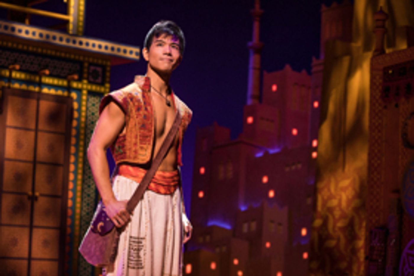 Lea Michele, ALADDIN's Telly Leung & More to Perform on ABC Holiday Specials  Image