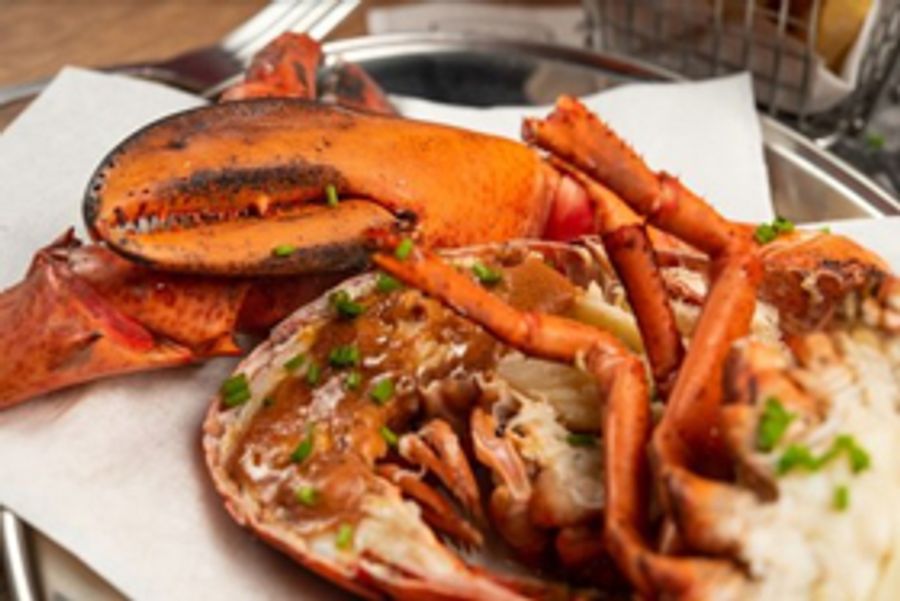 STEAK 'N LOBSTER Offers Mom Two-For-One Whole Main Lobsters Image