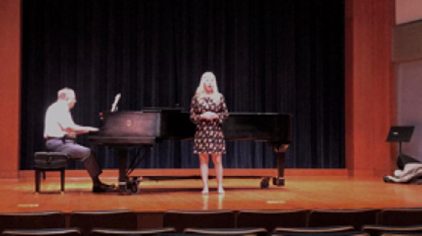 BWW Blog: How to Overcome Stage Fright BWW Blog: How to Overcome Stage Fright Image