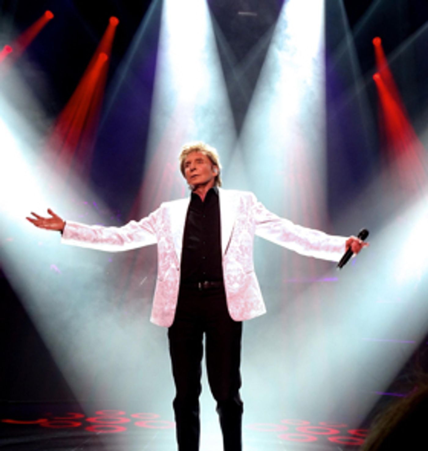 Official: Barry Manilow Will Return to Broadway This Summer!  Image