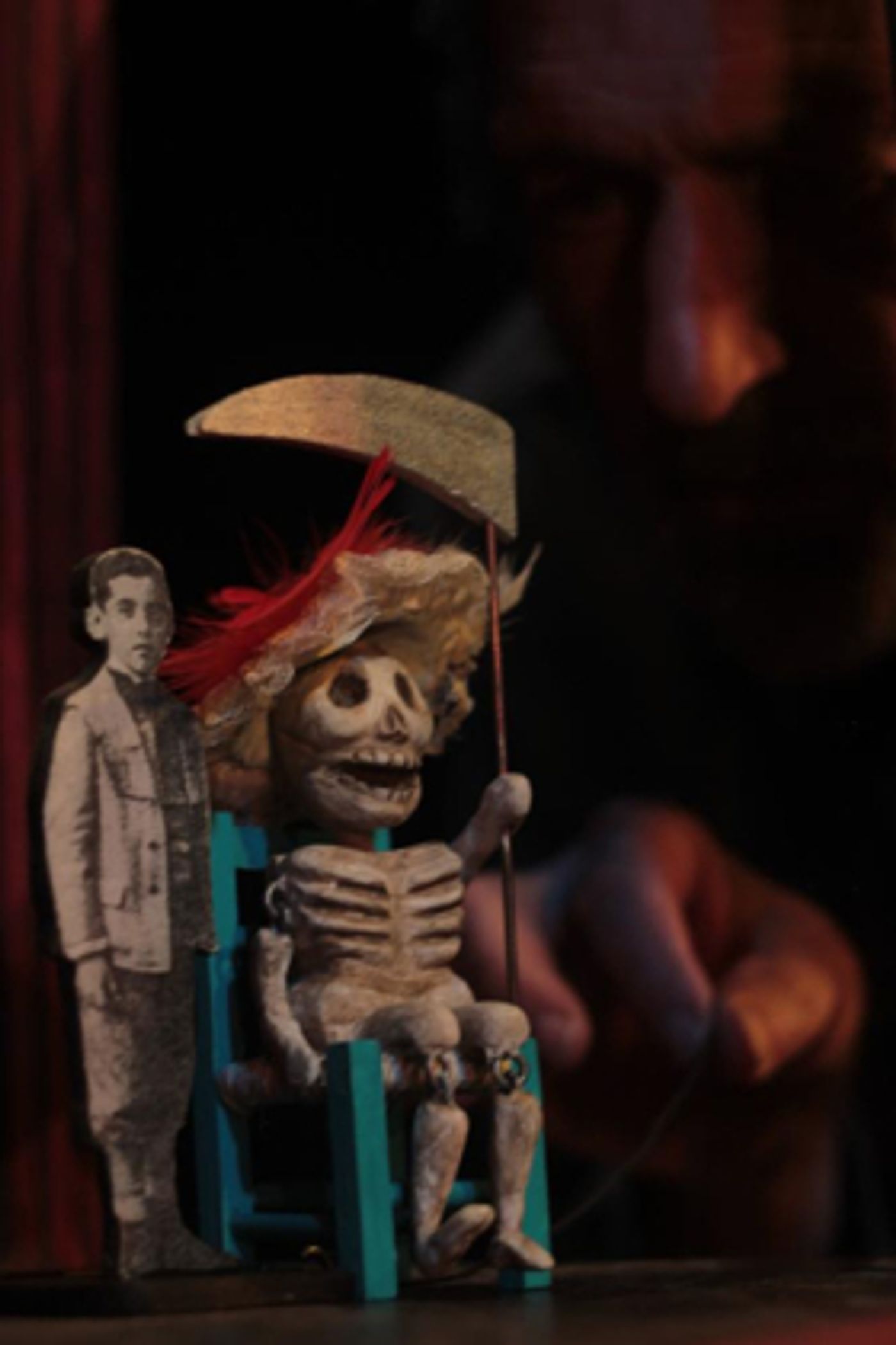 Federico, Granada y primavera, un espectáculo de teatro en miniatura  Image