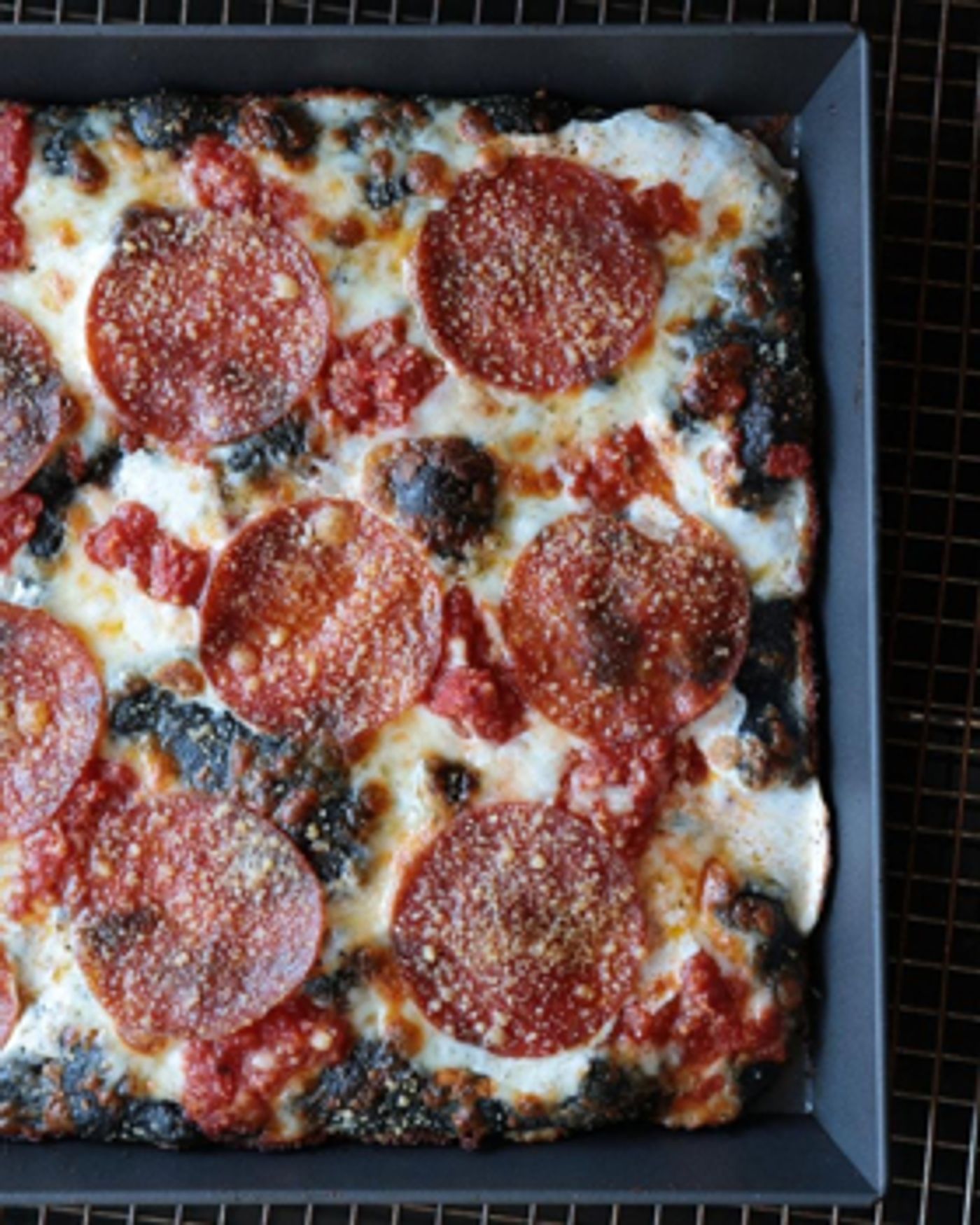 BWW Preview: BLACK SQUARE PIZZA Opens in NYC  Image