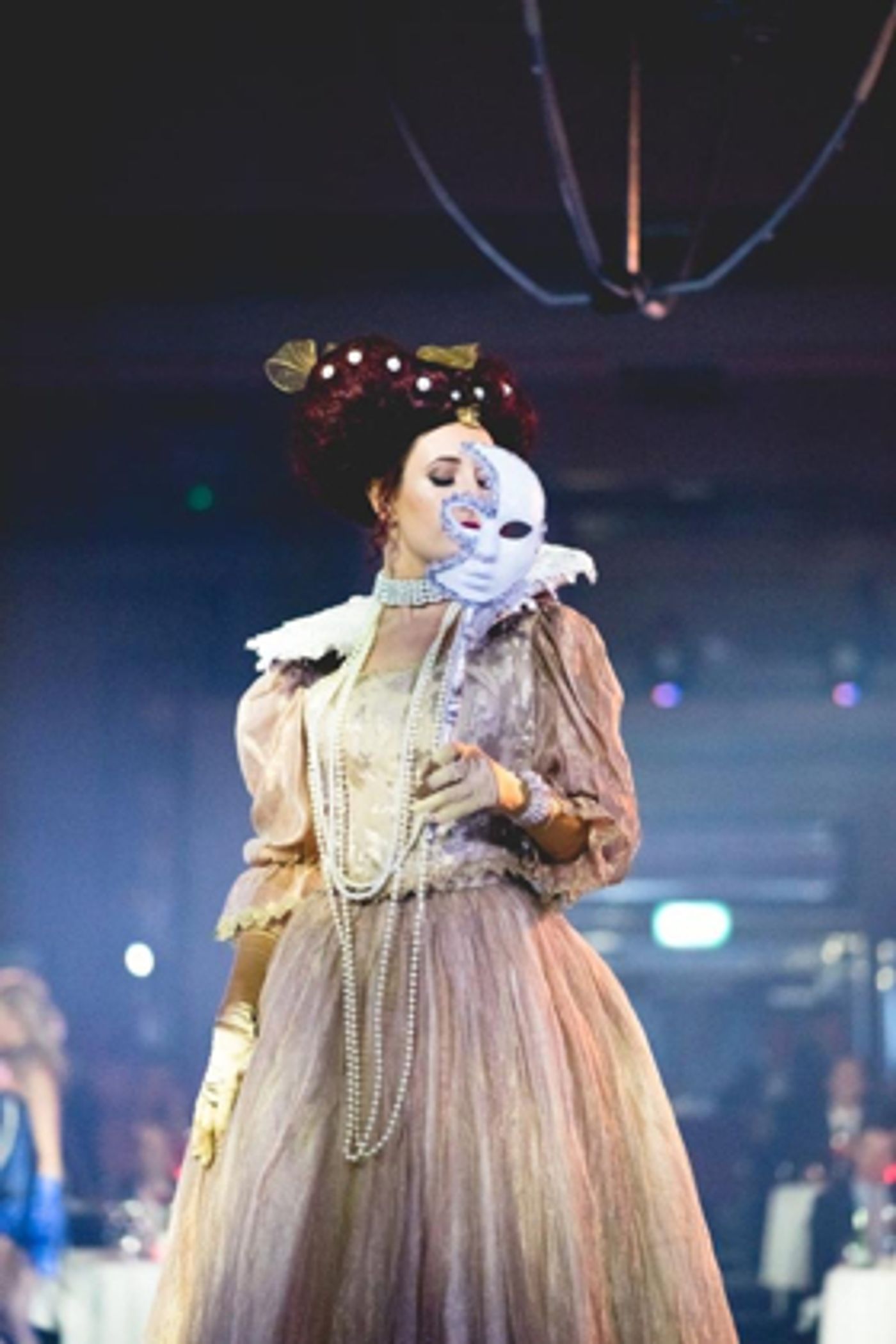 Review: QUEEN OF ROSES, London Cabaret Club  Image