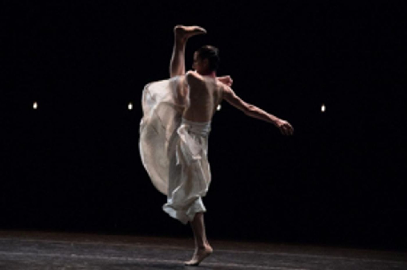 Review: GRUPO CORPO's BACH & GIRA Brings Inexhaustible Ecstatic Exuberance to BAM  Image