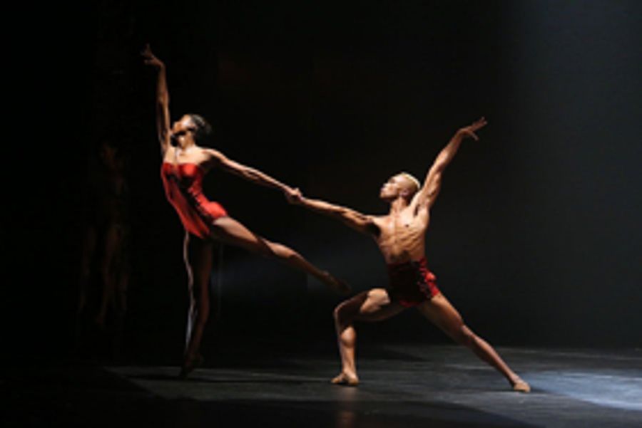 Review: BALLET BEING TRENDY. STARDUST AND BACH 25 BY COMPLEXIONS CONTEMPORARY BALLET at Bovard Auditorium USC Image