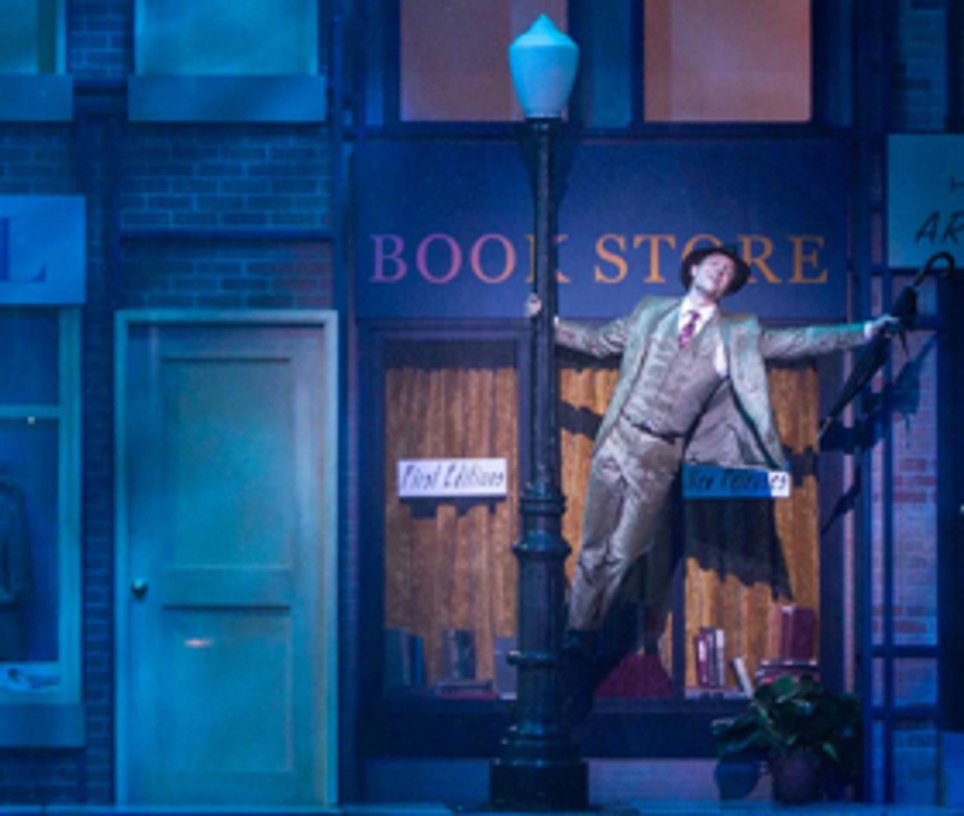 Review: SINGIN' IN THE RAIN Splashes Tons of Tap Dancing Fun into La Mirada  Image