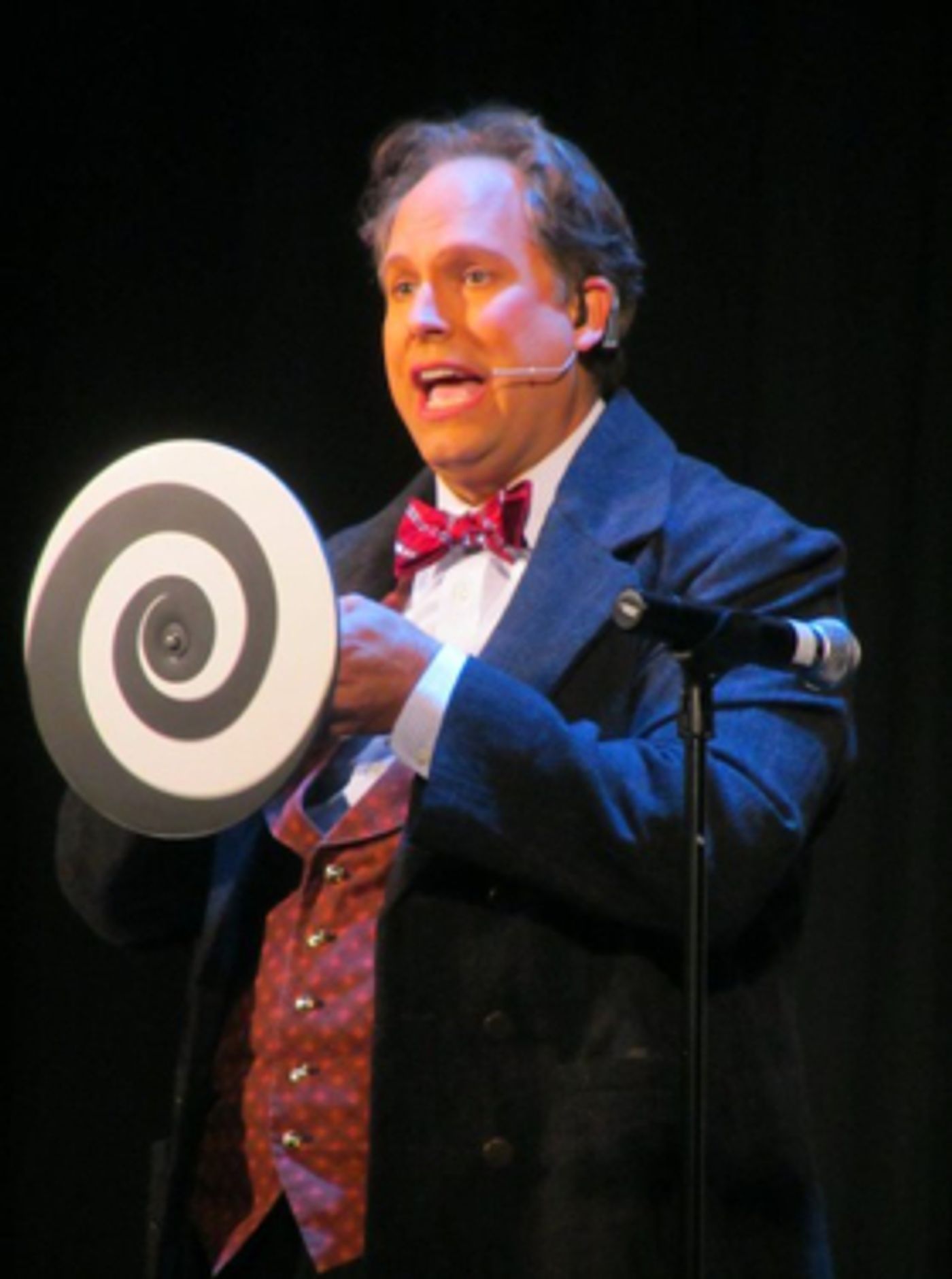 Andrew Pinard Brings Magic, Science, and History to Portsmouth  Image