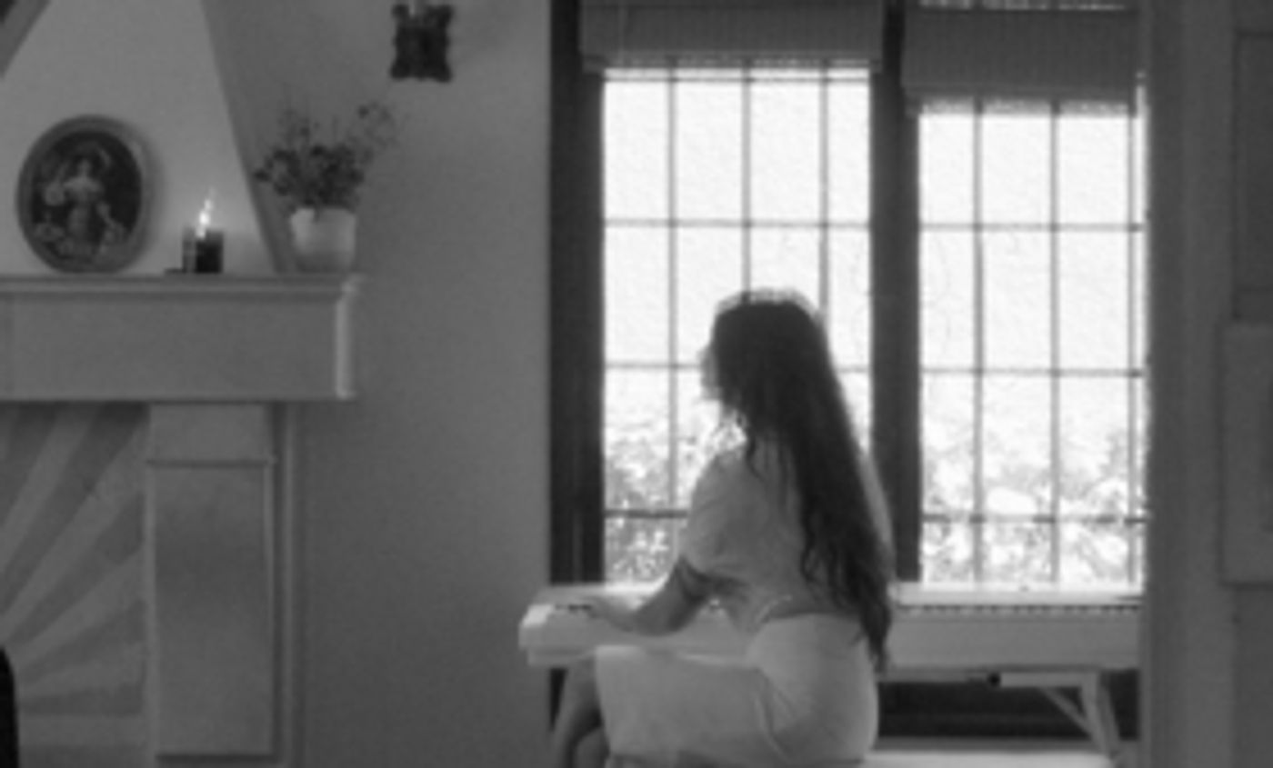 Sophie Strauss Brings To The Table Her Trademark Opinionated Honesty With DRIVE DOWN MAMA Sophie Strauss Brings To The Table Her Trademark Opinionated Honesty With DRIVE DOWN MAMA Image