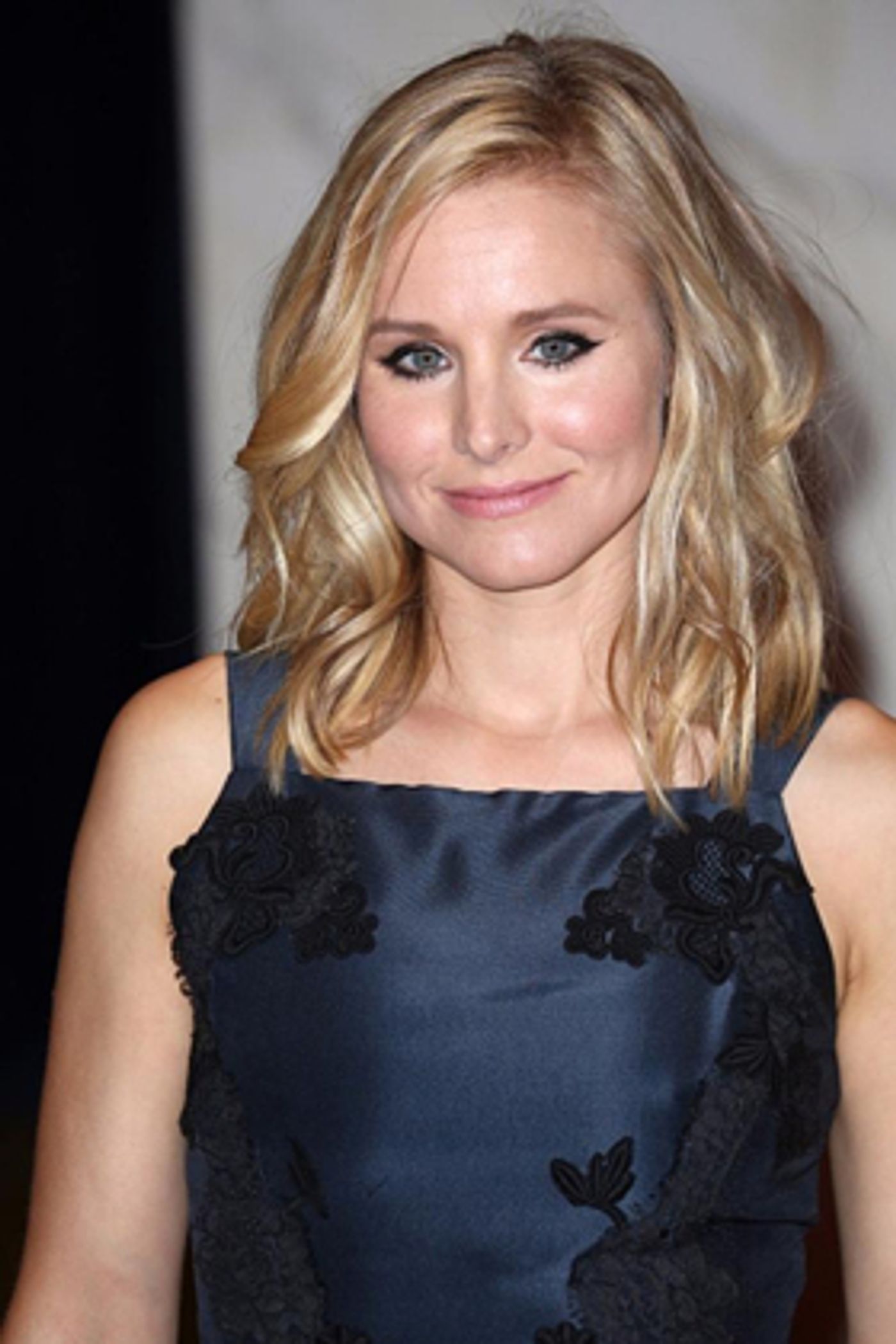Did You Spend Your High School Years in Musicals? You Could Be in Kristen Bell's Next Show  Image