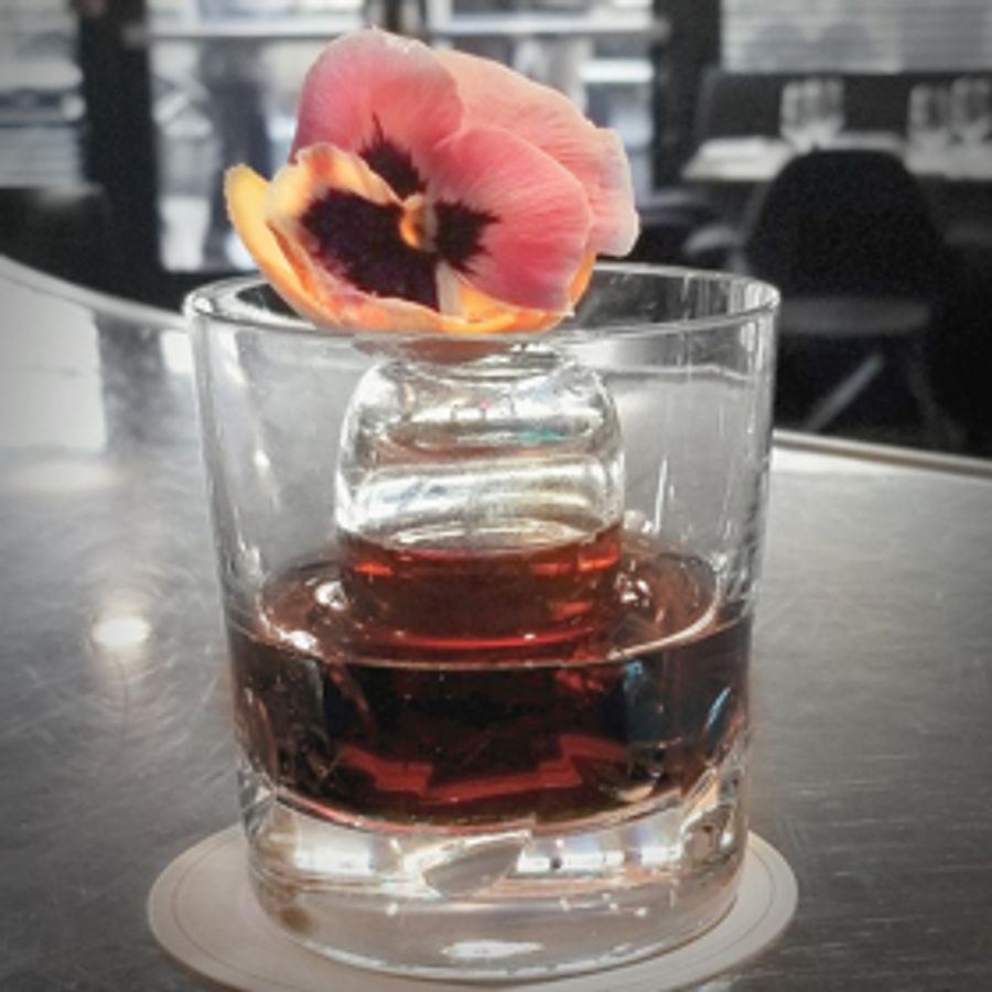 Hamilton Hotel and The Watergate Hotel Celebrate HAMILTON Tour in Washington DC with Cocktails and Promotions Image