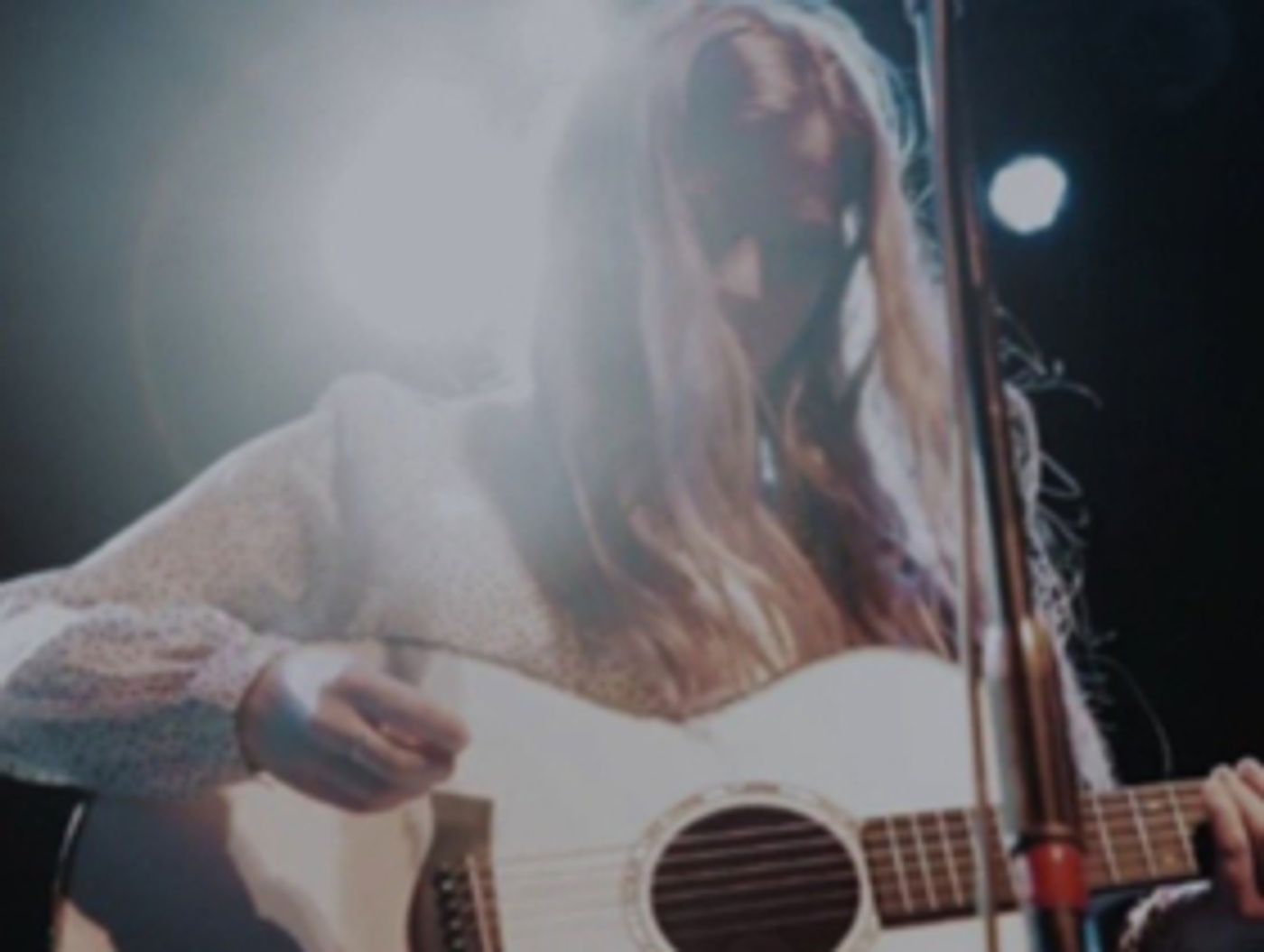Jade Bird Premieres SOMETHING AMERICAN Documentary Something Today + Adds Shows with Brandi Carlile  Image