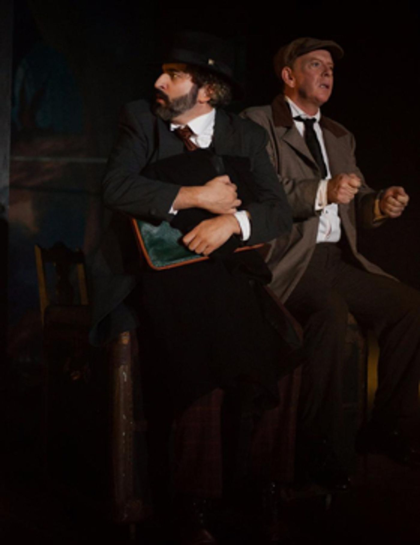 Review: Penfold Theatre spooks us with WOMAN IN BLACK Image
