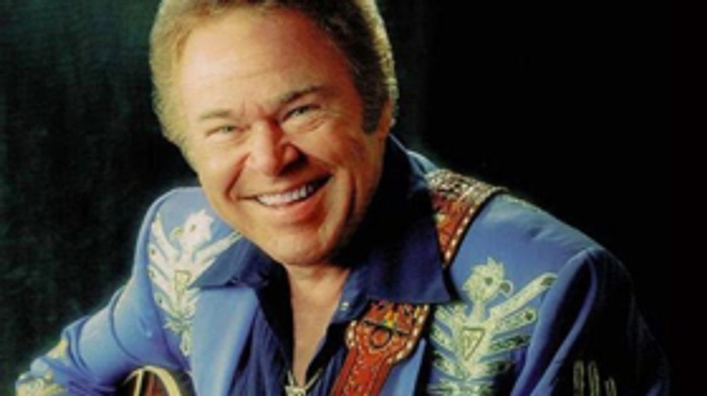 Country Music Community Reacts to Passing of Roy Clark  Image