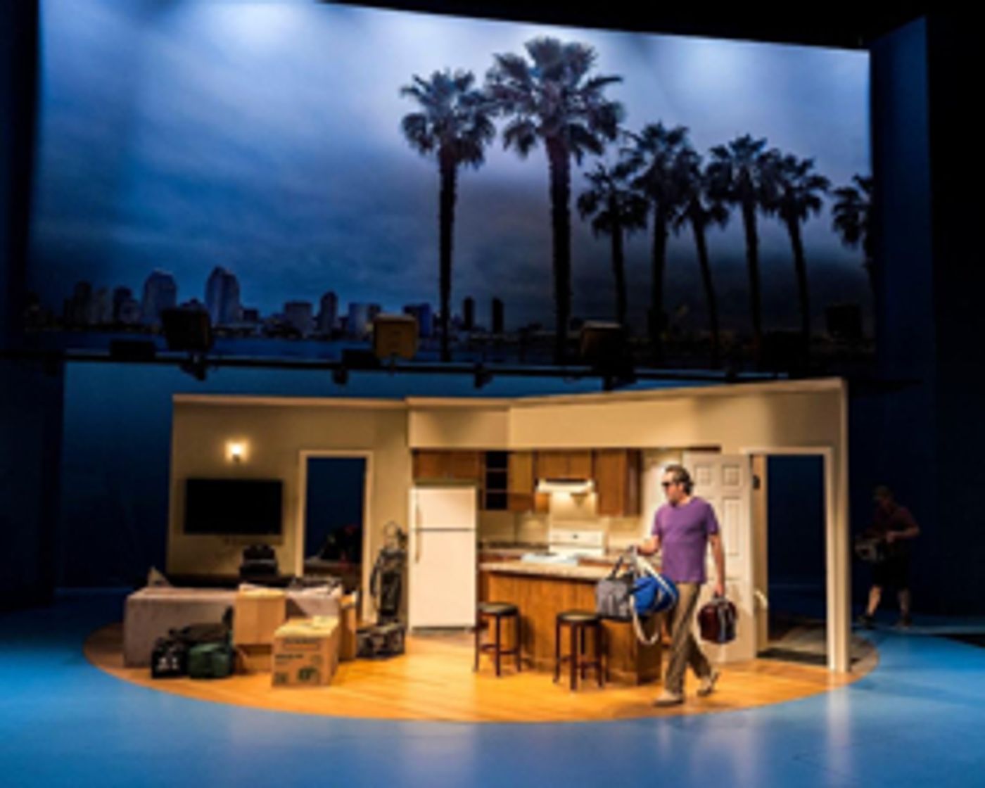 Review: LINDA VISTA Offers a Comically Unsettling Look at the Contemporary Dating Scene  Image