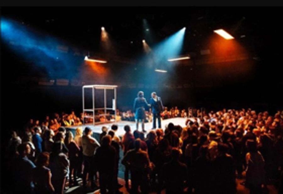 Review Roundup: What Did the Critics Think of London Theatre Company's JULIUS CAESAR? Image