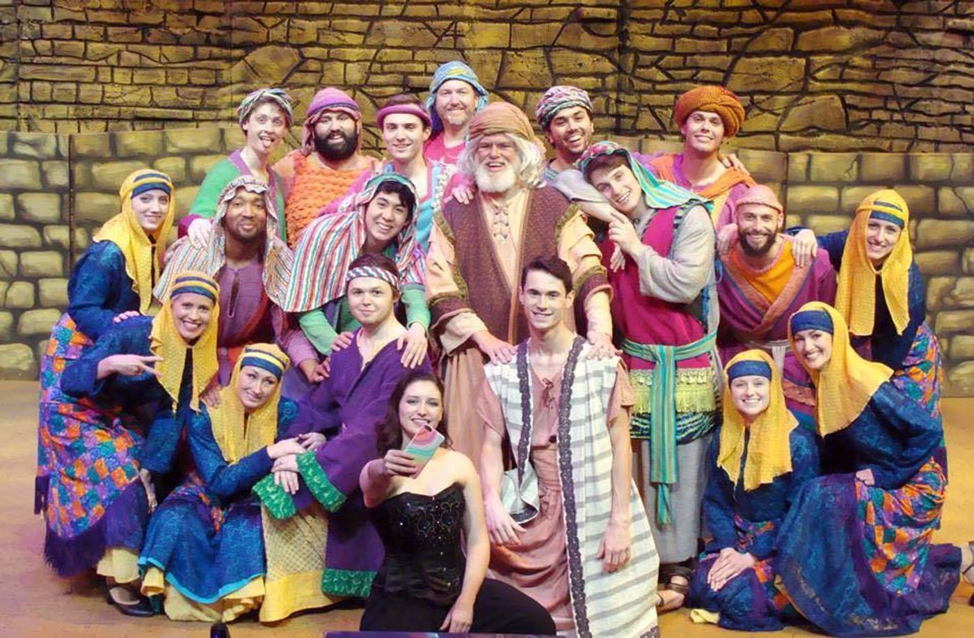 Review: JOSEPH AND THE AMAZING TECHNICOLOR DREAMCOAT Entertains at La Comedia Dinner Theatre  Image