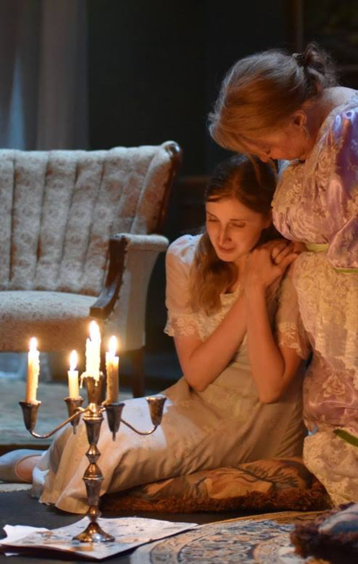 Review: Shattered by THE GLASS MENAGERIE at Brigit St Brigit Theatre Company Review: Shattered by THE GLASS MENAGERIE at Brigit St Brigit Theatre Company Image
