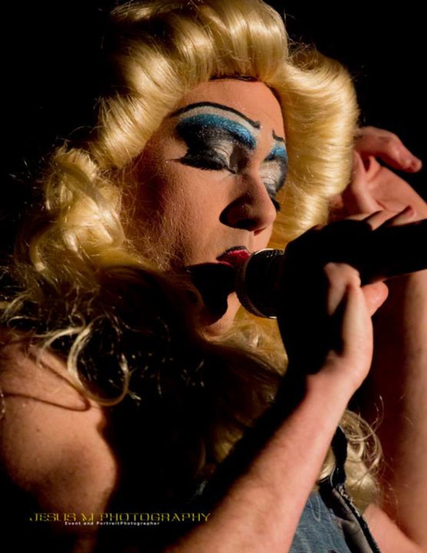 Interview: Chad-Alan Carr And Lindsay Bretz-Morgan of HEDWIG AND THE ANGRY INCH at HMAC Stage On Herr Interview: Chad-Alan Carr And Lindsay Bretz-Morgan of HEDWIG AND THE ANGRY INCH at HMAC Stage On Herr Image