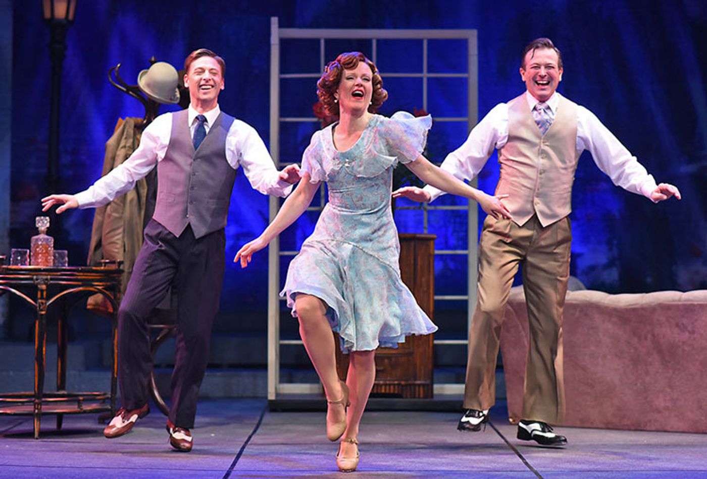 Review: SINGIN' IN THE RAIN a Delightful Downpour at Beef And Boards  Image