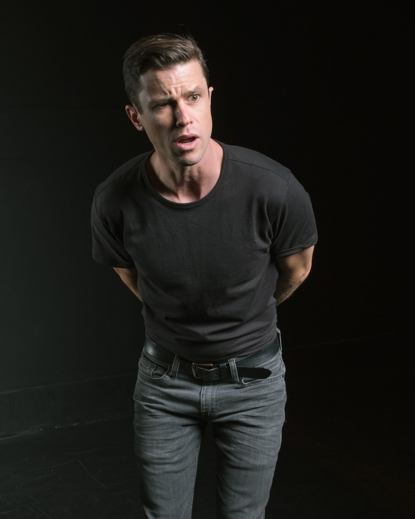 Review: Dan Hoyle is spellbinding in BORDER PEOPLE, his solo show at The Marsh.  Image