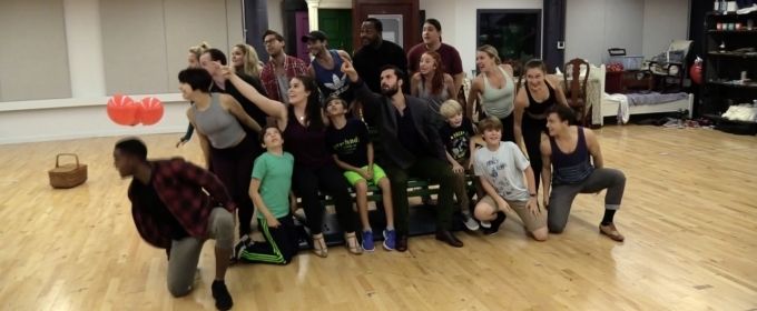 TV: FINDING NEVERLAND Gets Ready to Fly Away on Tour; Go Inside Rehearsals! Video