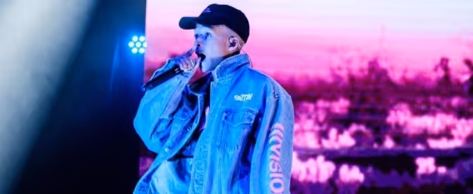 VIDEO: Jaden Smith Performs 'Watch Me' on LATE LATE SHOW Video