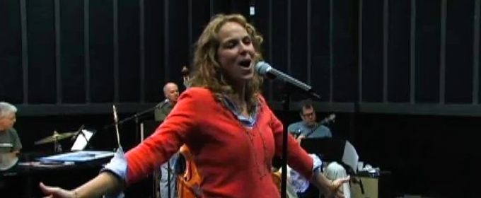 TV: NBC's 'The Office' Star Melora Hardin Sings in LA Video