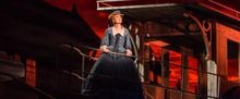 Heather Botts as Anna in THE KING & I on Tour