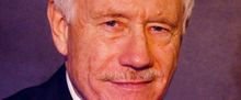Multi-faceted Tony Tanner GIVEs ME THE SUNny & Dark Sides of Making Theatre For Years