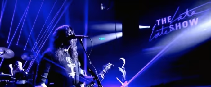 VIDEO: The Foo Fighters Perform BEST OF YOU On THE LATE LATE SHOW WITH JAMES CORDEN Video